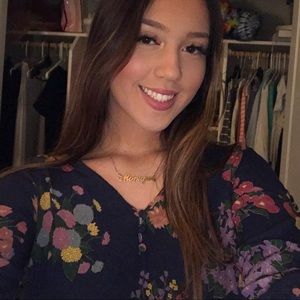 Meet your Posher, Monique